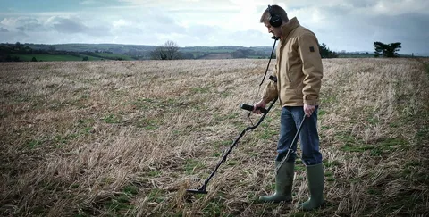 Advanced Metal Detectors: Accurately Detecting Gold Particles